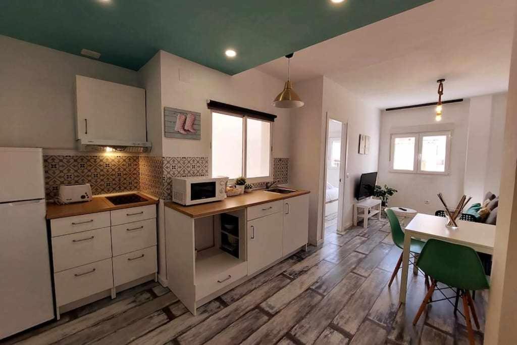 Bonito Apartamento En 2º Linea De Playa & Parking Apartment Málaga Exterior foto