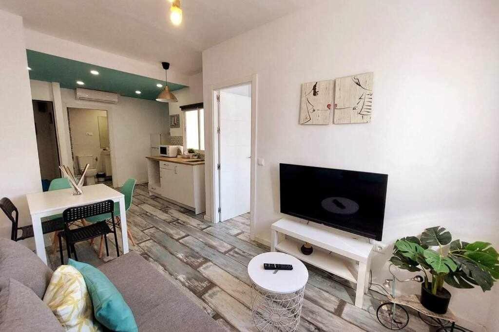 Bonito Apartamento En 2º Linea De Playa & Parking Apartment Málaga Exterior foto